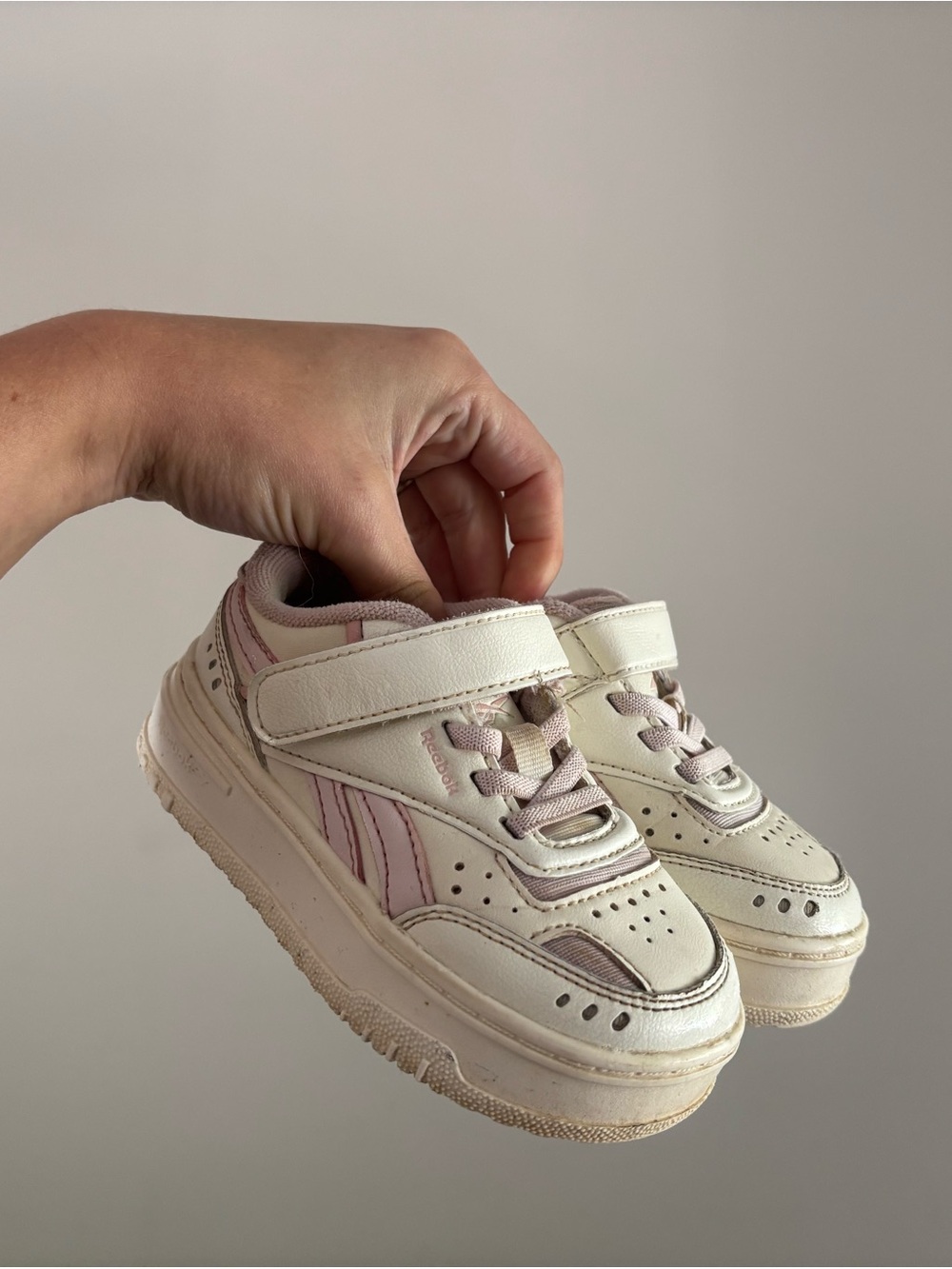 Reebok Kids Cream and Light Pink Hook-and-Loop Sneakers